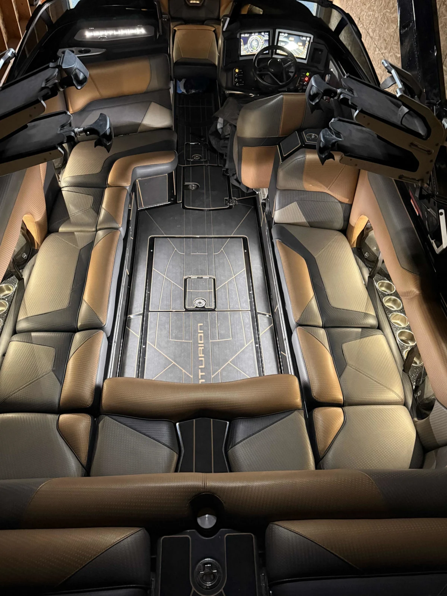 2021 Centurion Boats Ri245