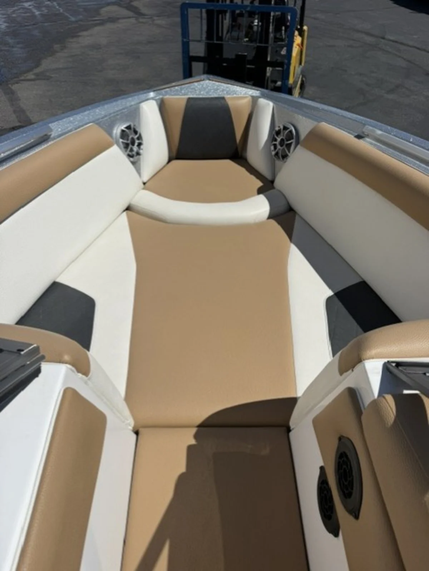 2018 Tige R23