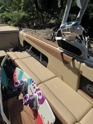 2025-nautique-gs24-140506-image13.webp