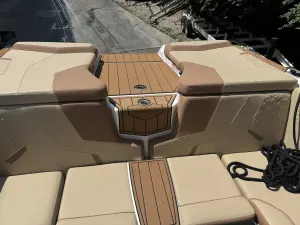 2025-nautique-gs24-140506-image3.webp
