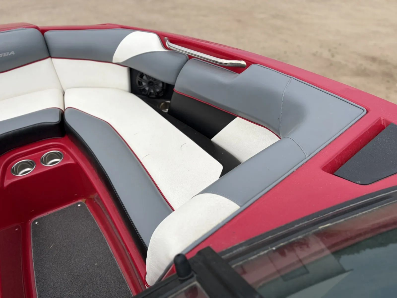 2016 MOOMBA MOJO