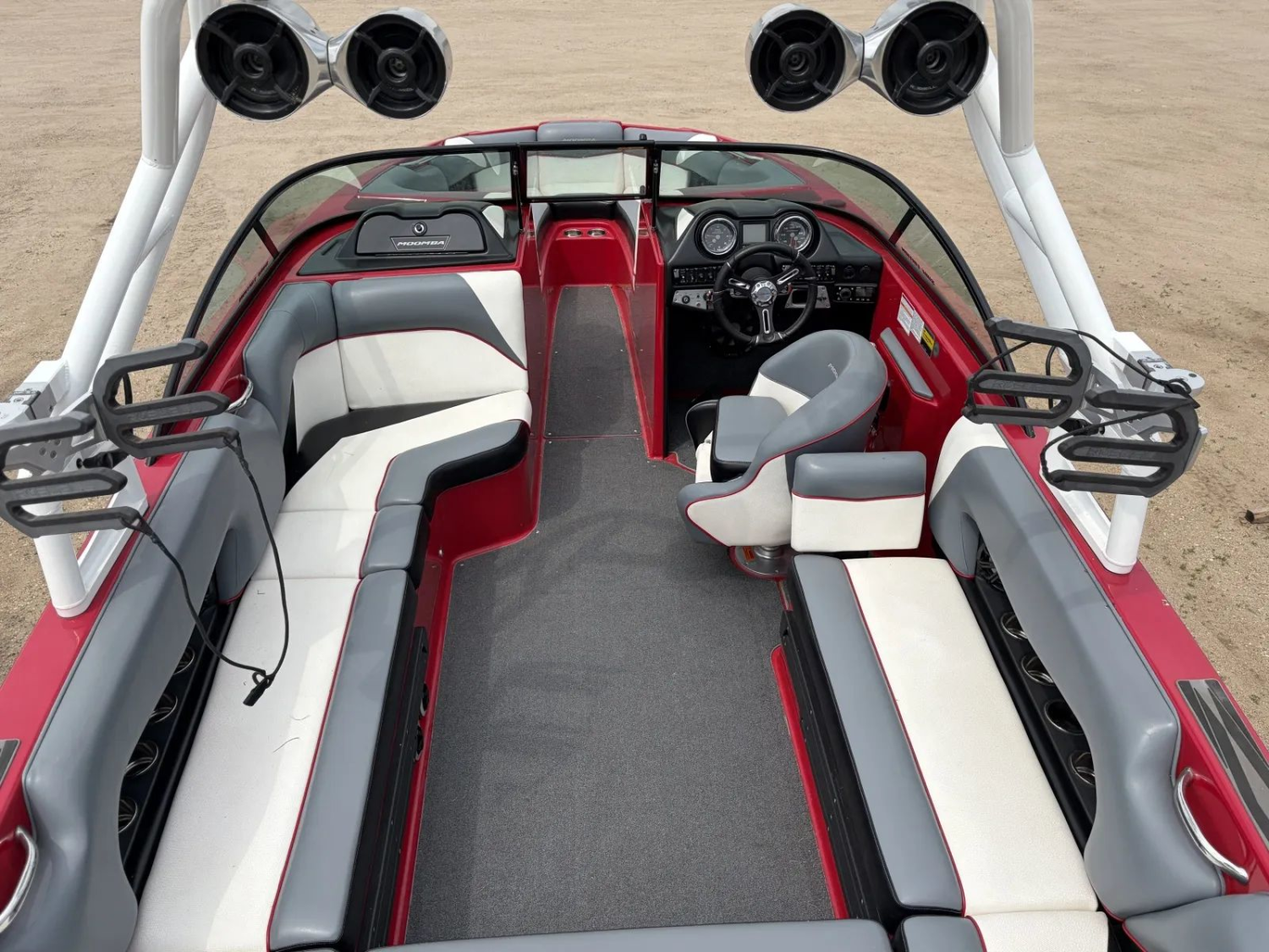 2016 MOOMBA MOJO