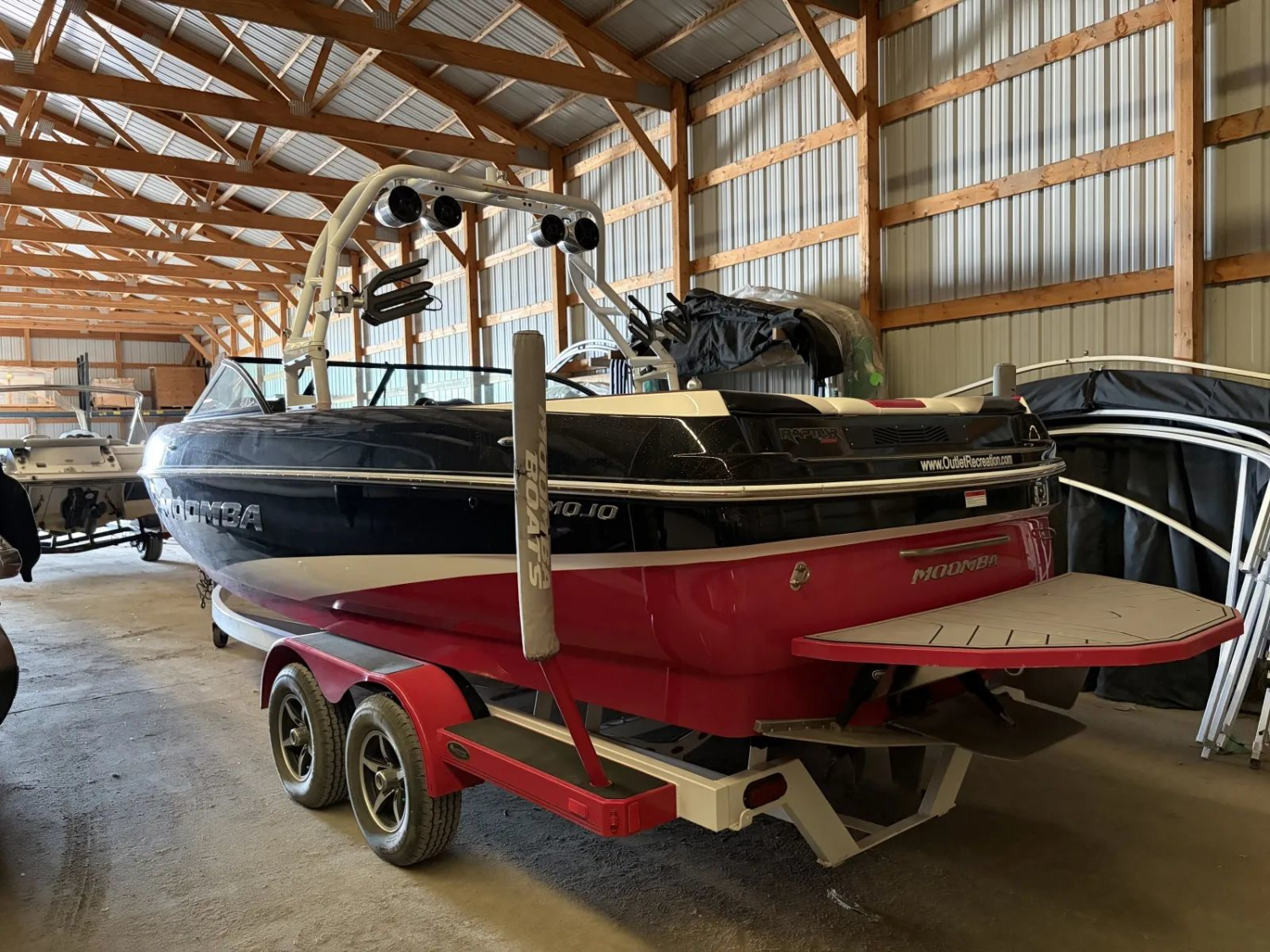 2016 MOOMBA MOJO