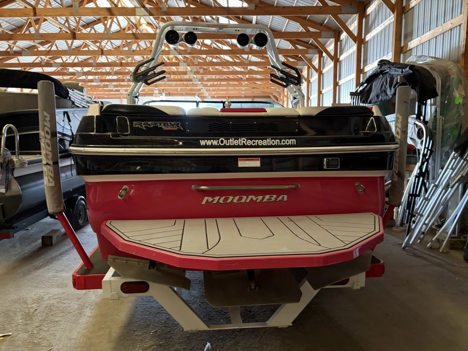 2016 MOOMBA MOJO
