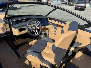 2026-mastercraft-xt23-140377-image12