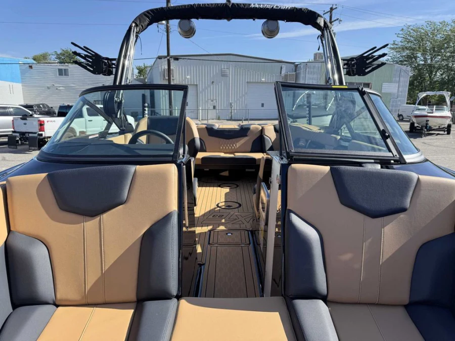 2026-mastercraft-xt23-140377-image14