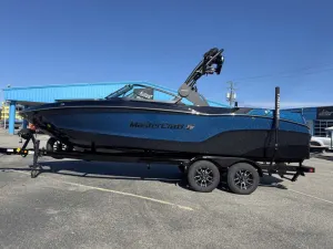 2026-mastercraft-xt23-140377-image1