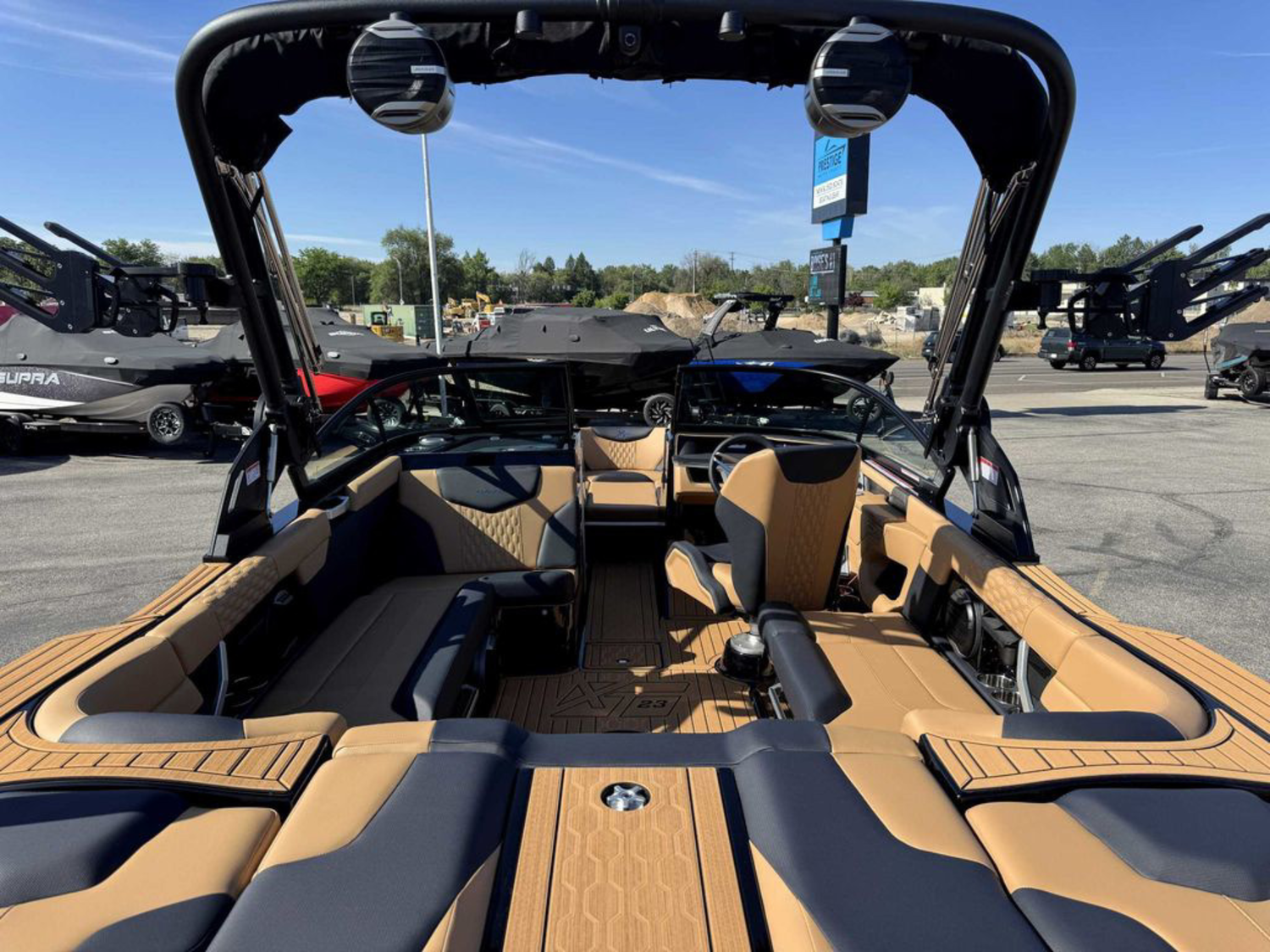 2026 Mastercraft XT23