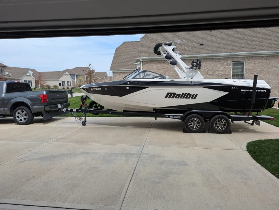 2024-malibu-wakesetter-23-lsv-140534-image1.webp
