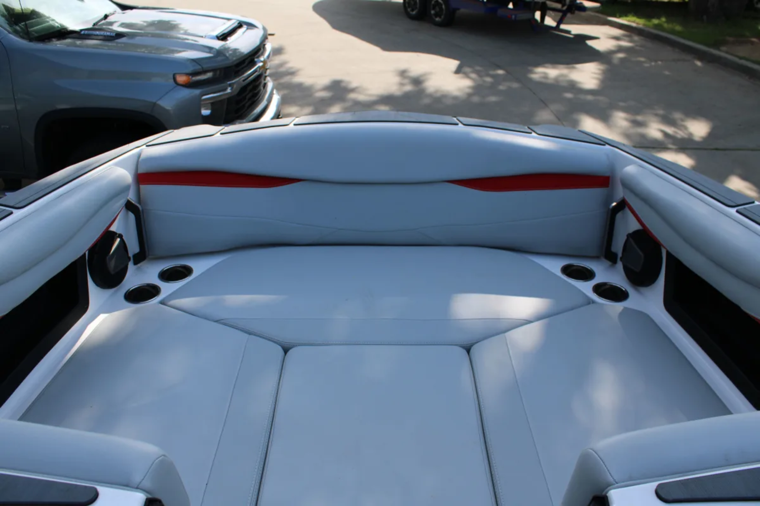 2025 Axis A225