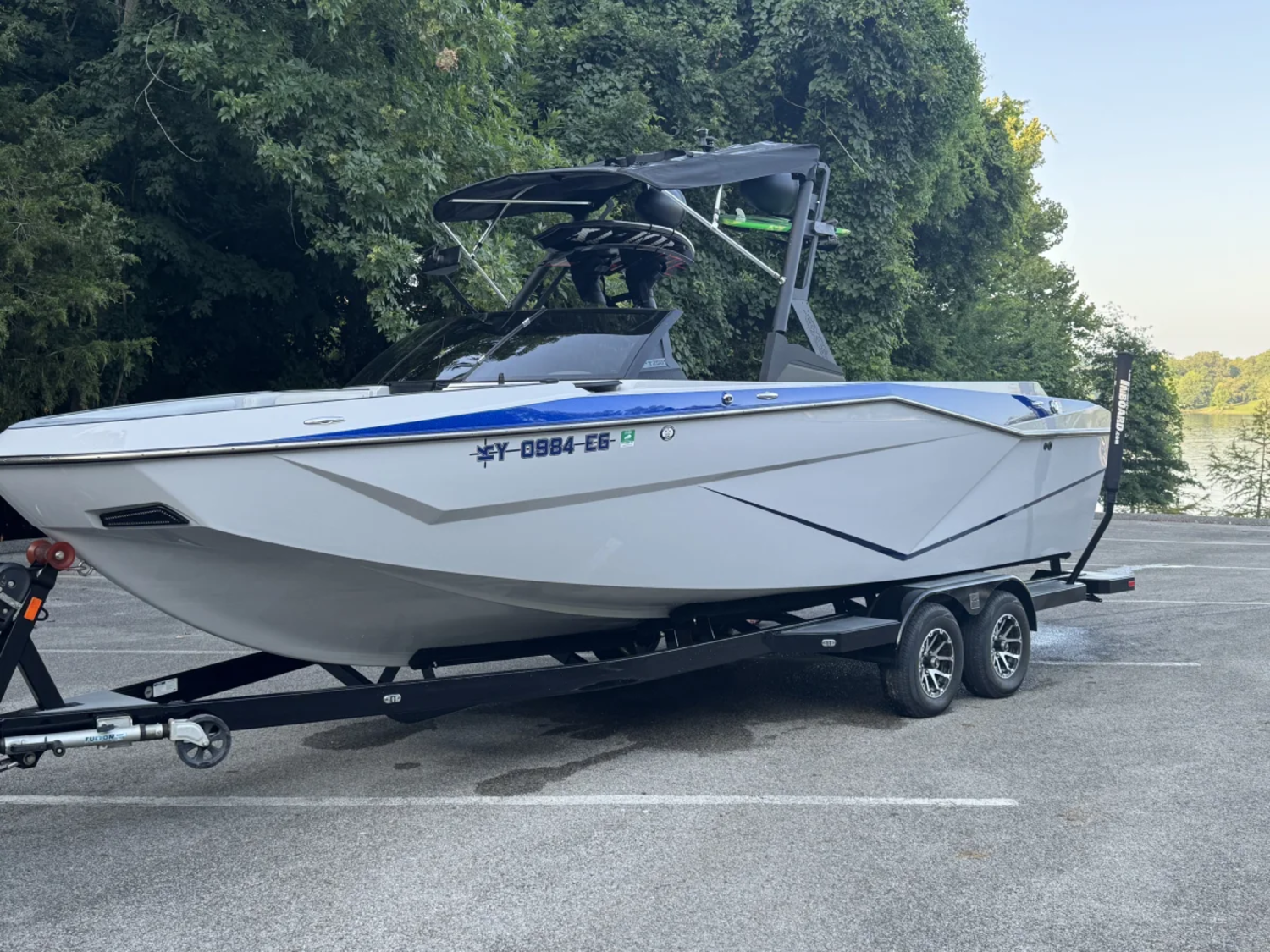 2022 Axis Boats T250