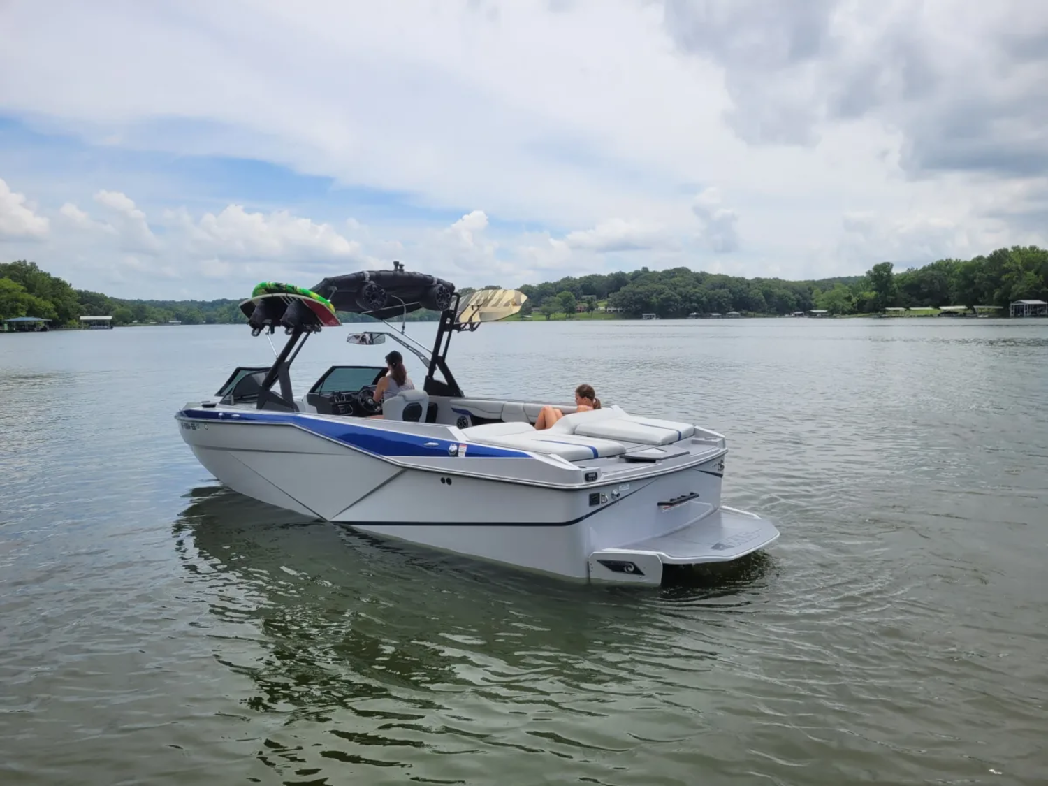 2022 Axis Boats T250