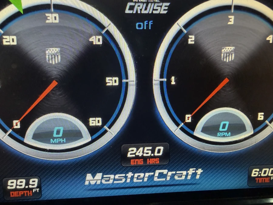 2013-mastercraft-x-star-140572-image14