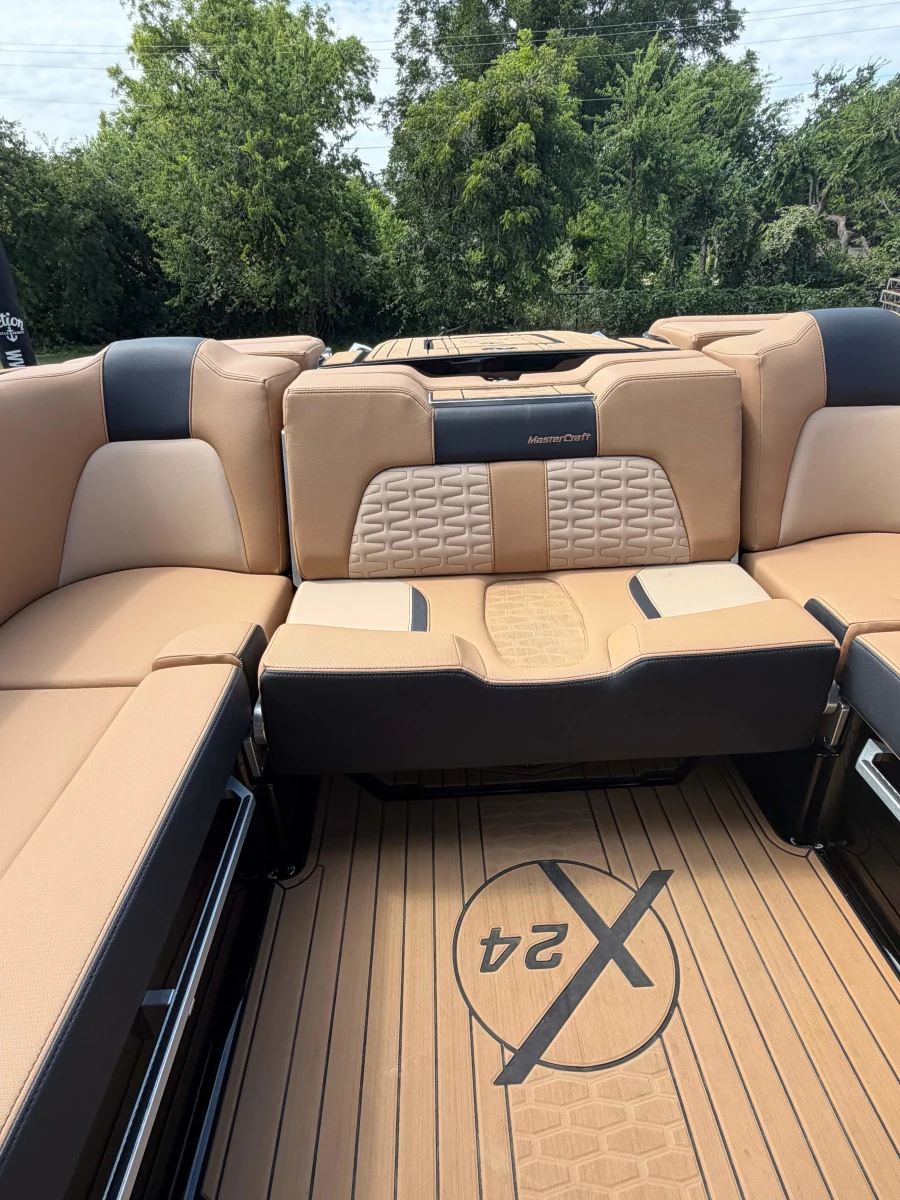 2025-mastercraft-x24-140577-image17