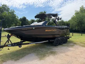 2025-mastercraft-x24-140577-image2