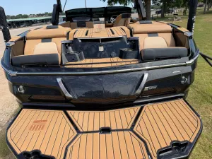 2025-mastercraft-x24-140577-image3