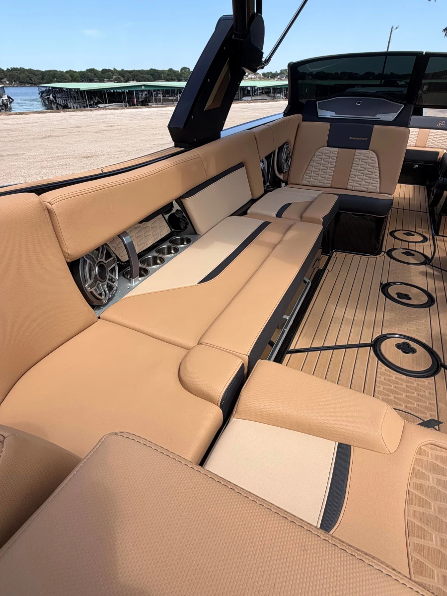 2025-mastercraft-x24-140577-image6