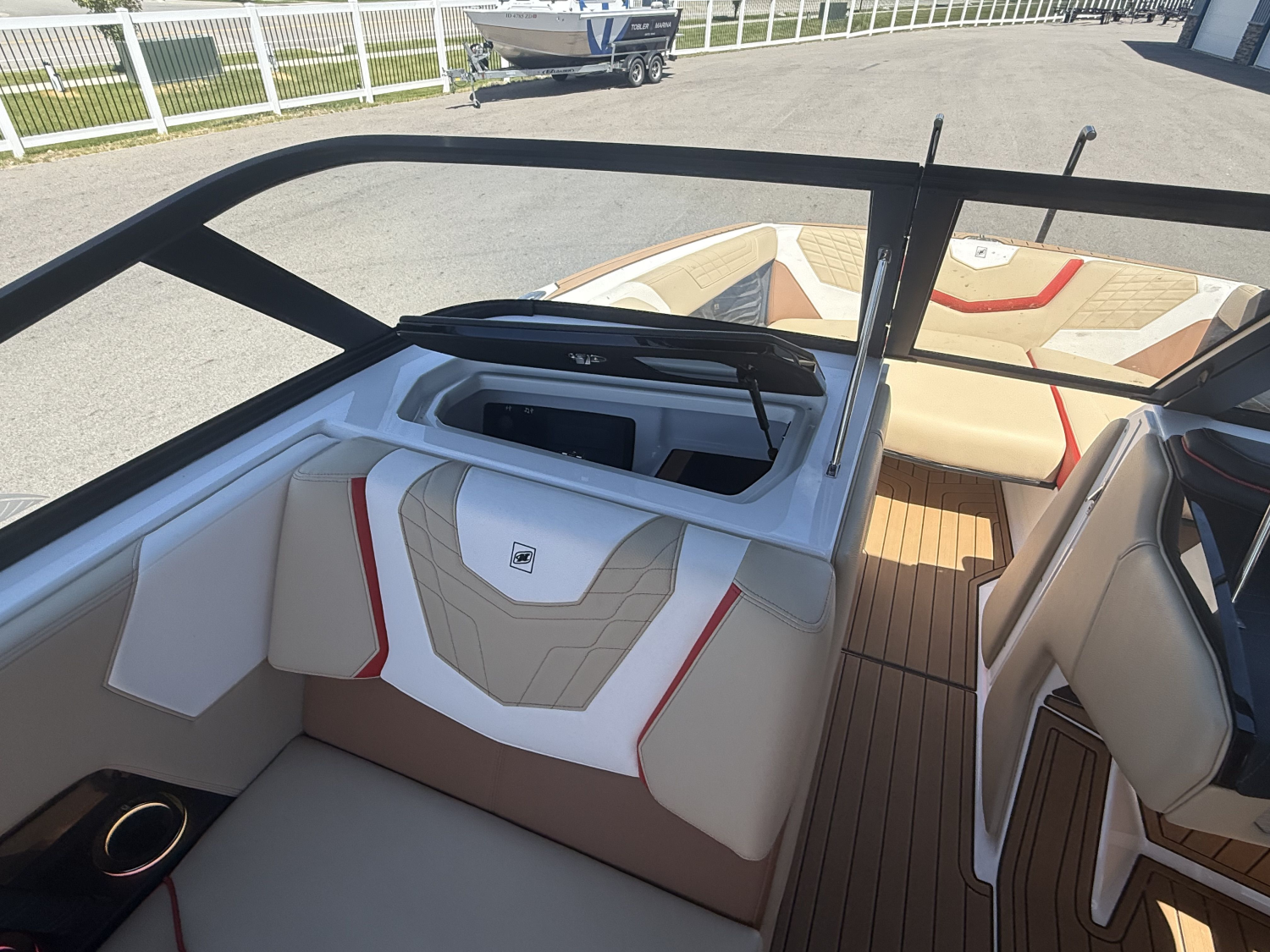 2021 Nautique G23