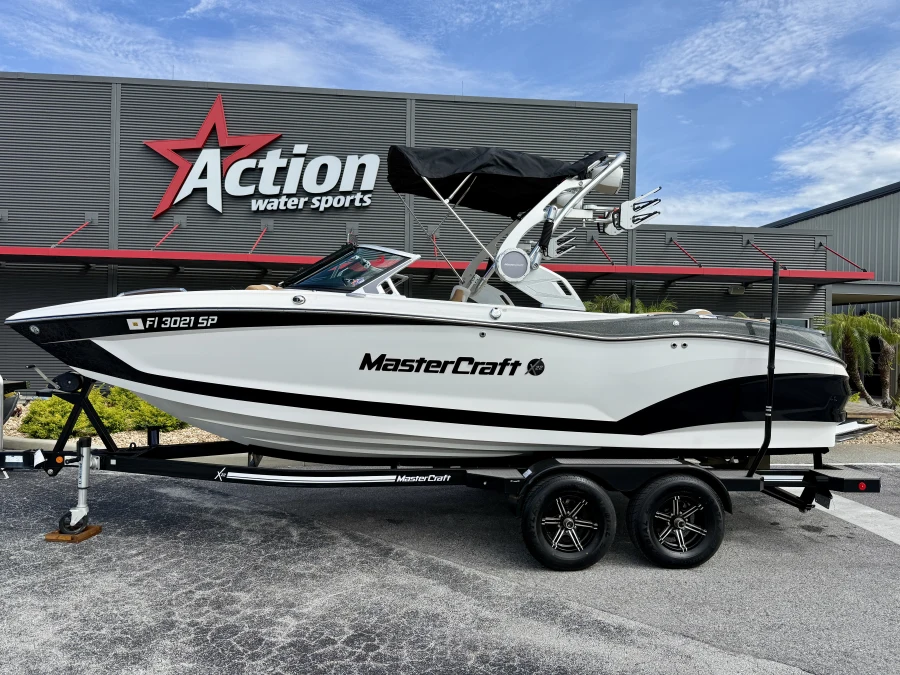 2020-mastercraft-x22-140588-image1