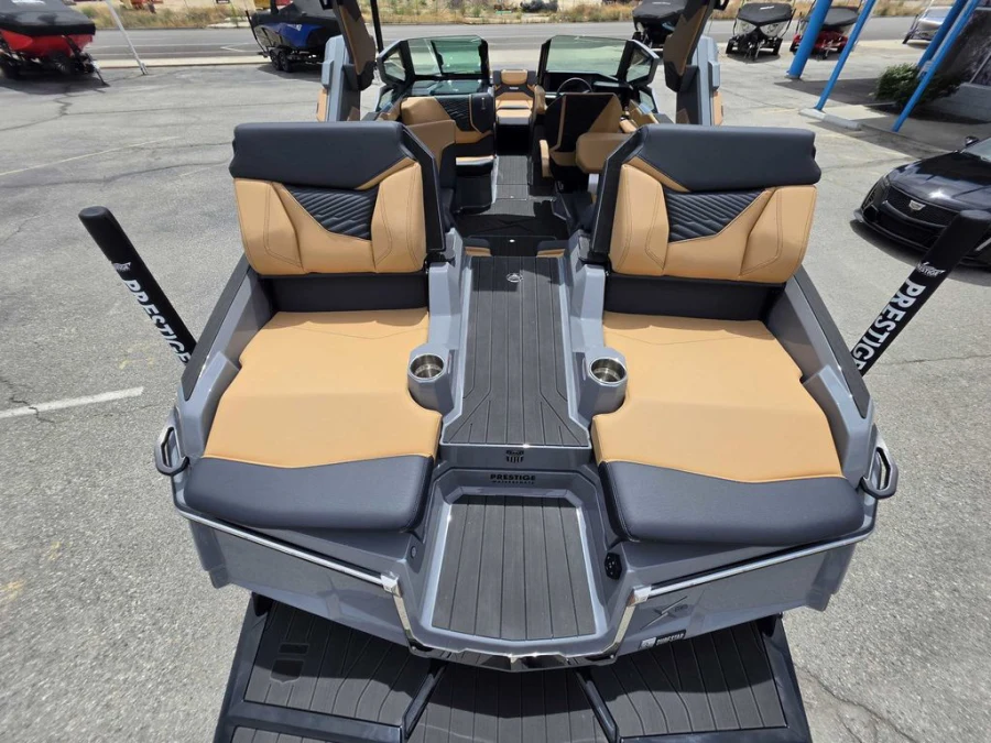 2027-mastercraft-x23-140602-image10