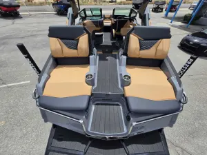 2027-mastercraft-x23-140602-image10