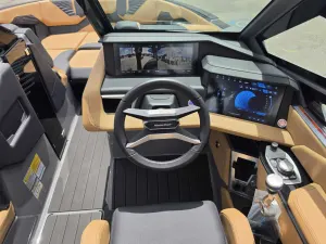 2027-mastercraft-x23-140602-image13