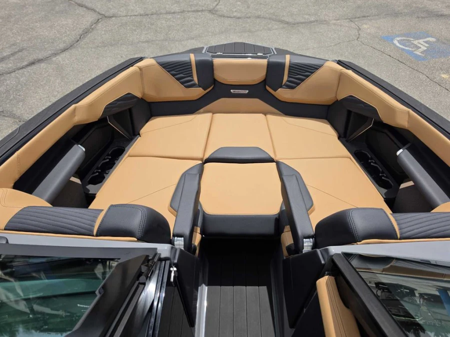 2027-mastercraft-x23-140602-image14