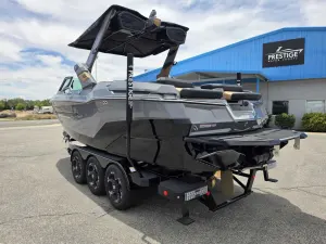 2027-mastercraft-x23-140602-image5