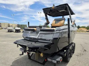 2027-mastercraft-x23-140602-image7