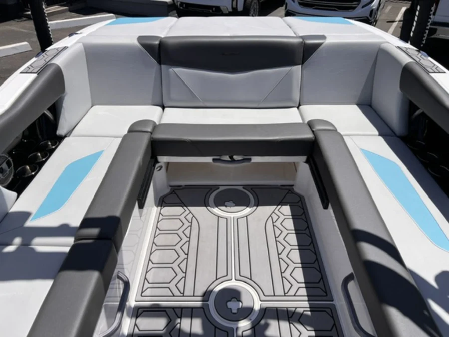 2021-mastercraft-nxt24-140612-image14