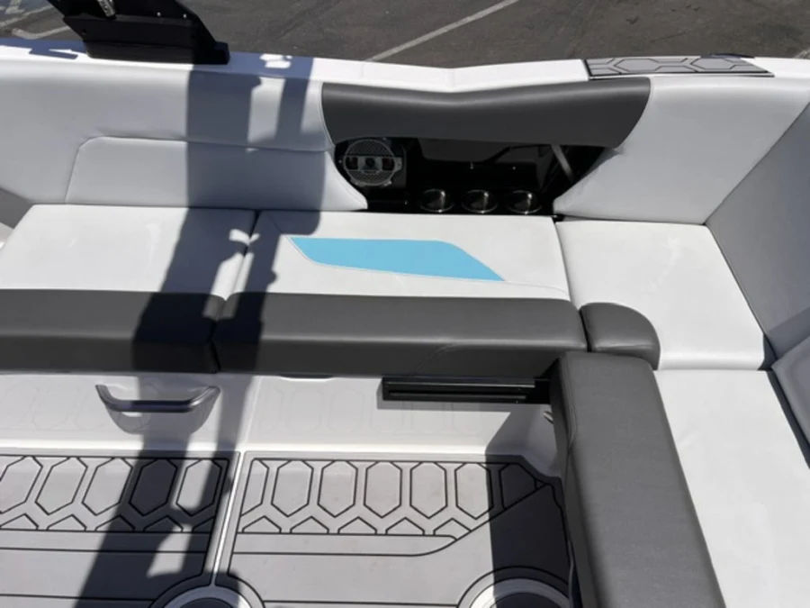 2021-mastercraft-nxt24-140612-image15