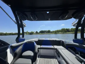 2019-tige-r22-86968-image7.webp