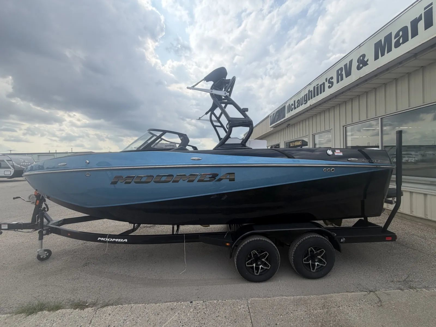 2027 MOOMBA CRAZ