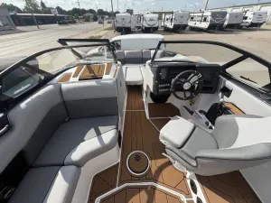 2027-moomba-max-139577-image15