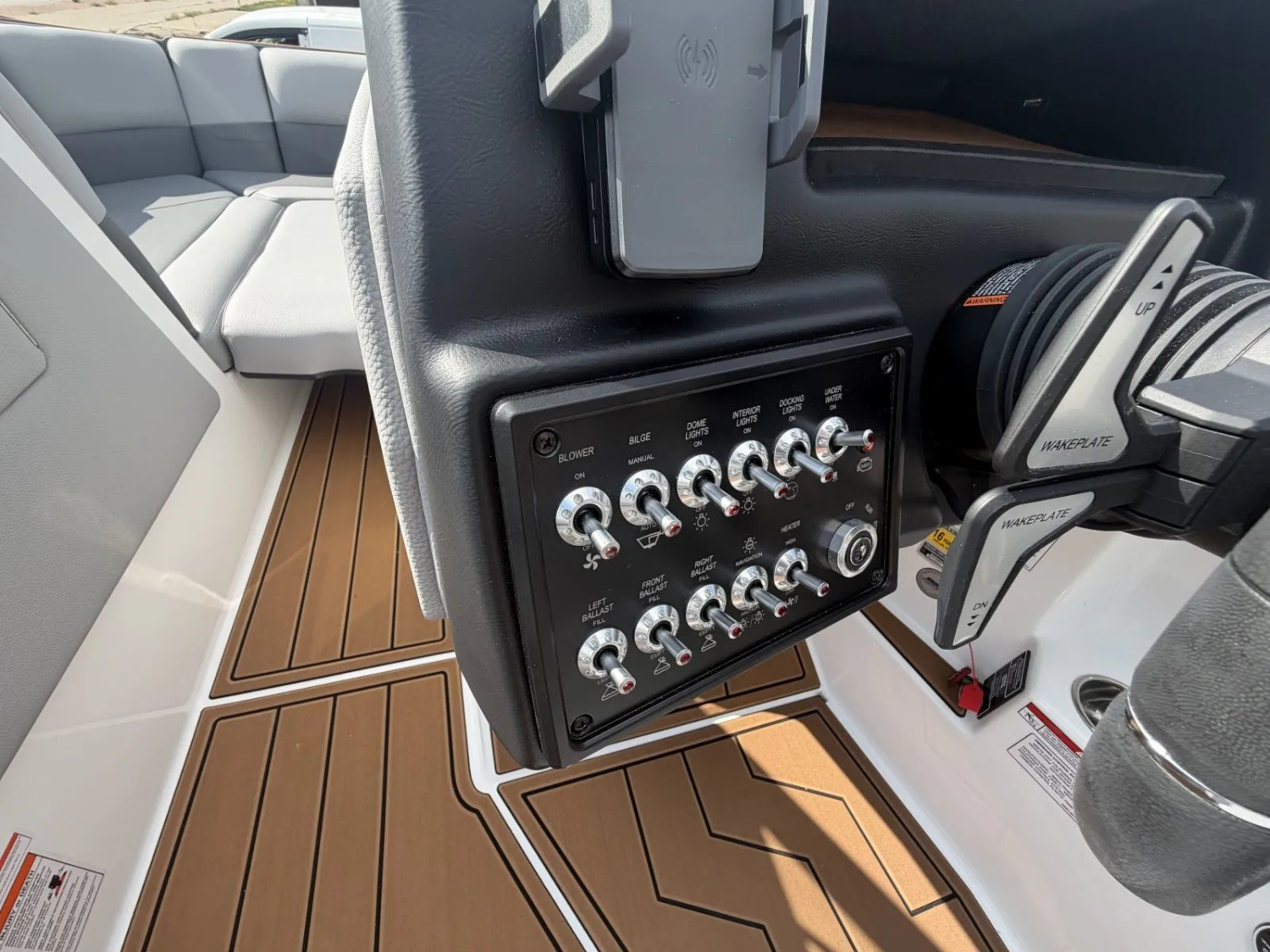 2027 MOOMBA MAX