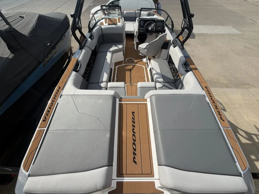 2027-moomba-max-139577-image9