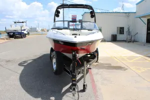 2005-malibu-wakesetter-vlx-140634-image2.webp