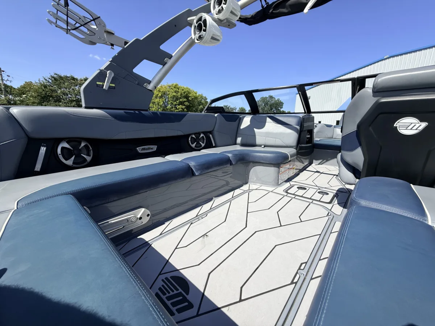 2020 Malibu Wakesetter 23LSV