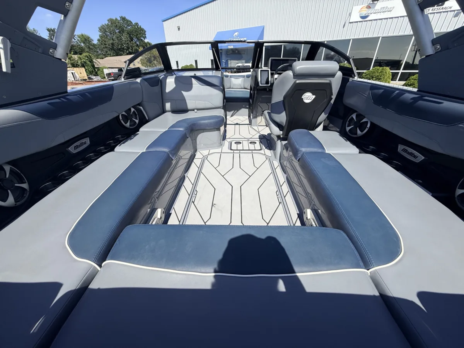 2020 Malibu Wakesetter 23LSV