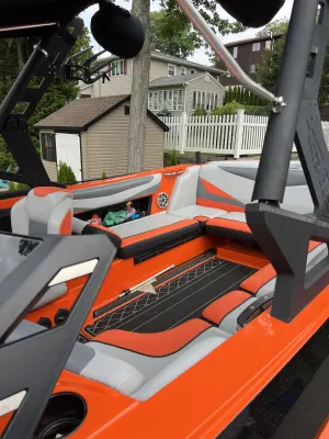2019-axis-t23-140639-image12.webp