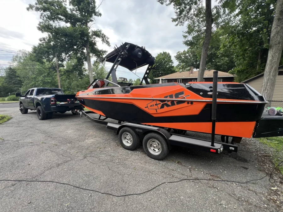 2019-axis-t23-140639-image9.webp