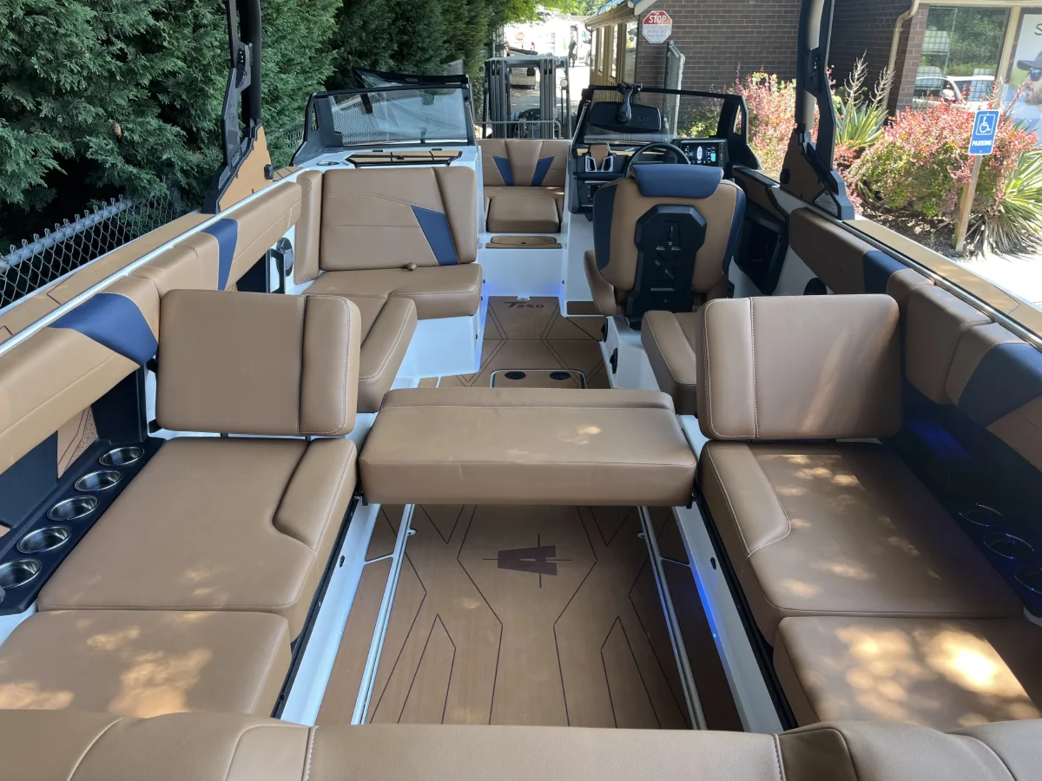 2026 AXIS T250