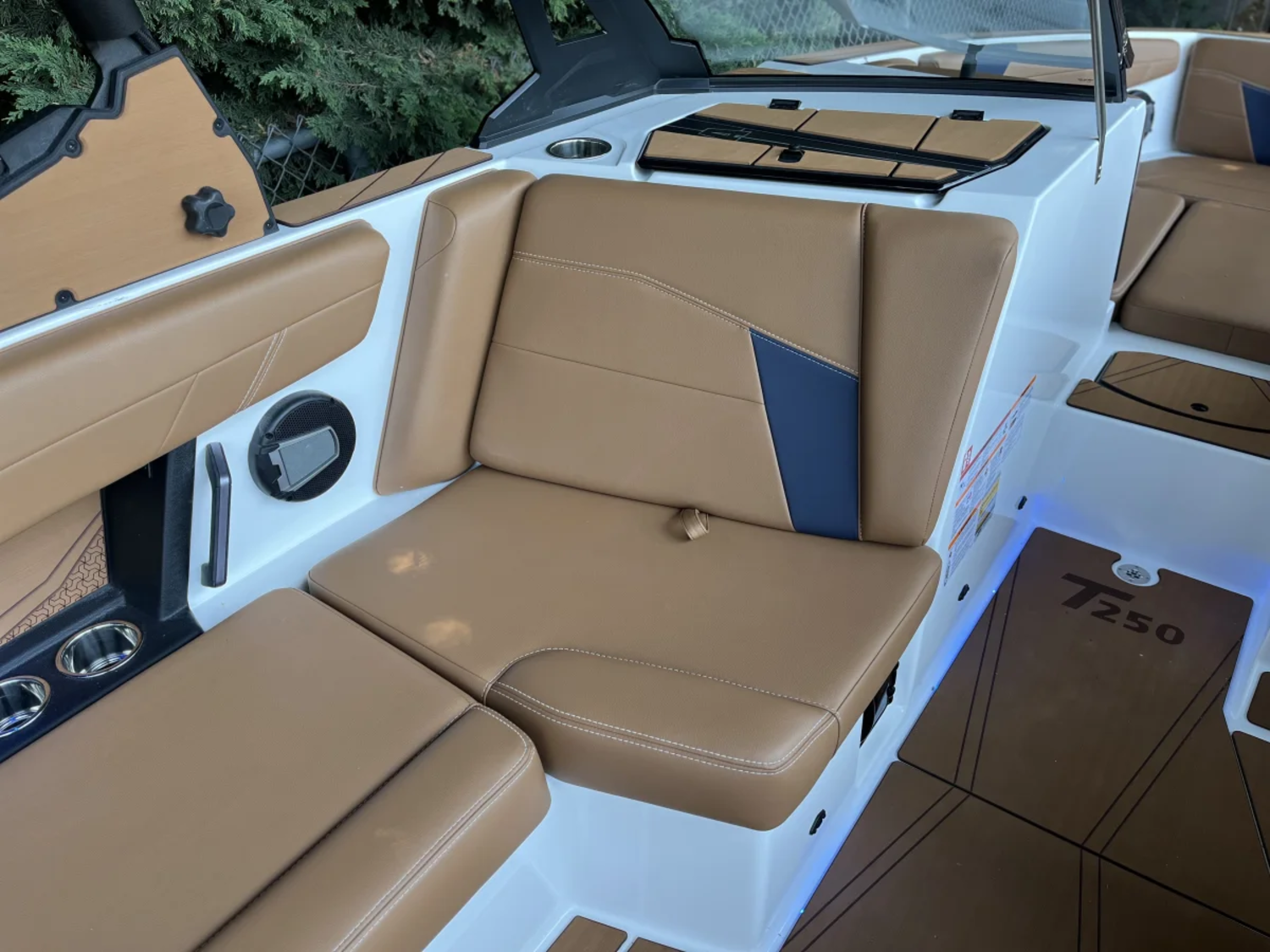 2026 AXIS T250