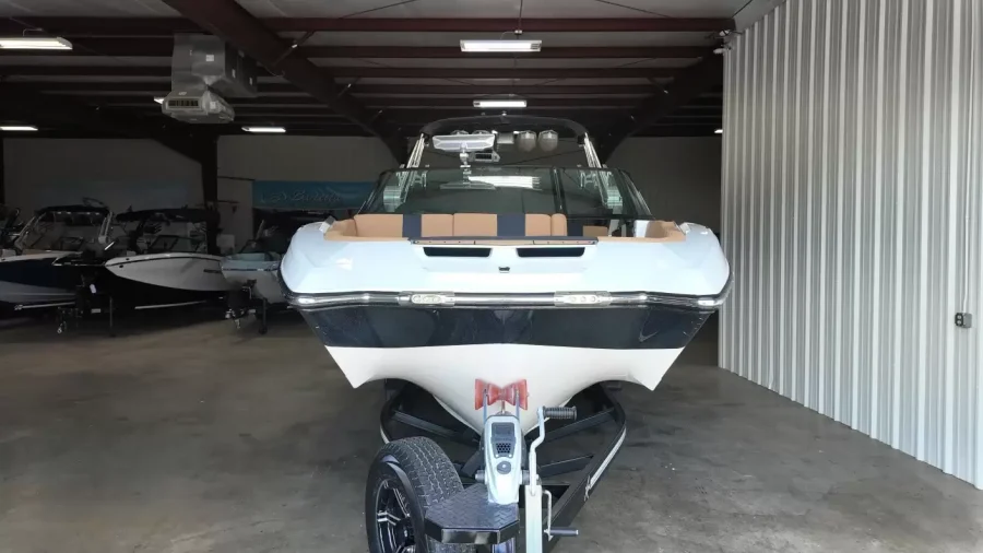 2022-mastercraft-x26-140660-image17