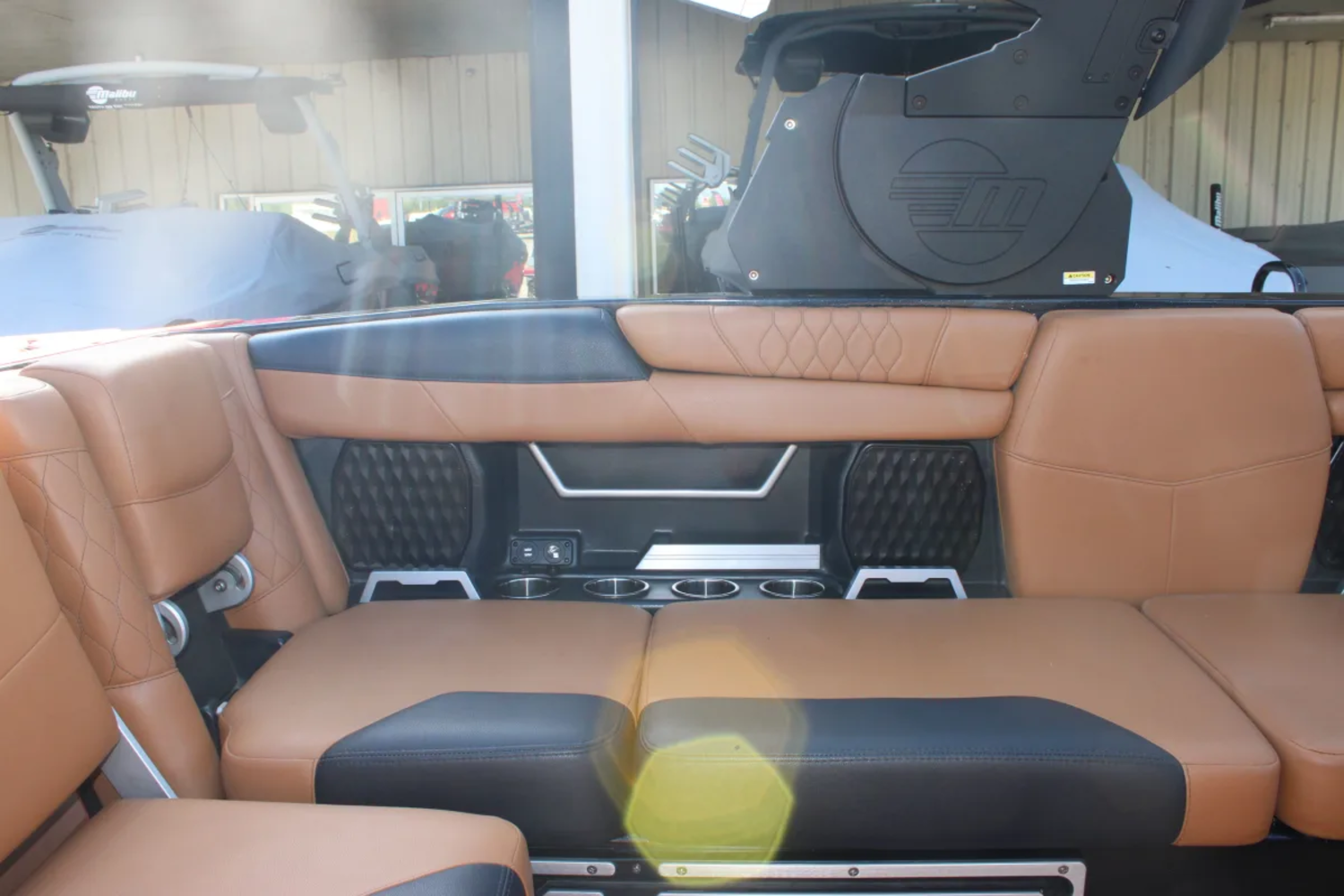 2023 Malibu M240