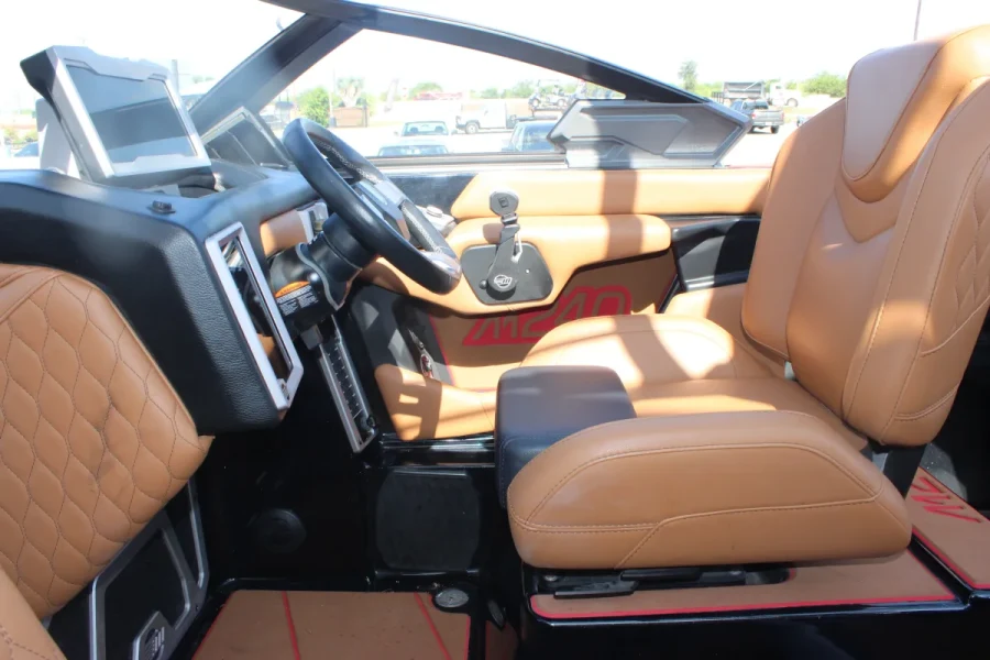 2023-malibu-m240-140665-image14.webp