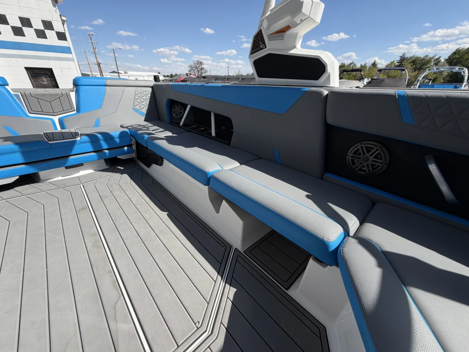 2025 Nautique GS24