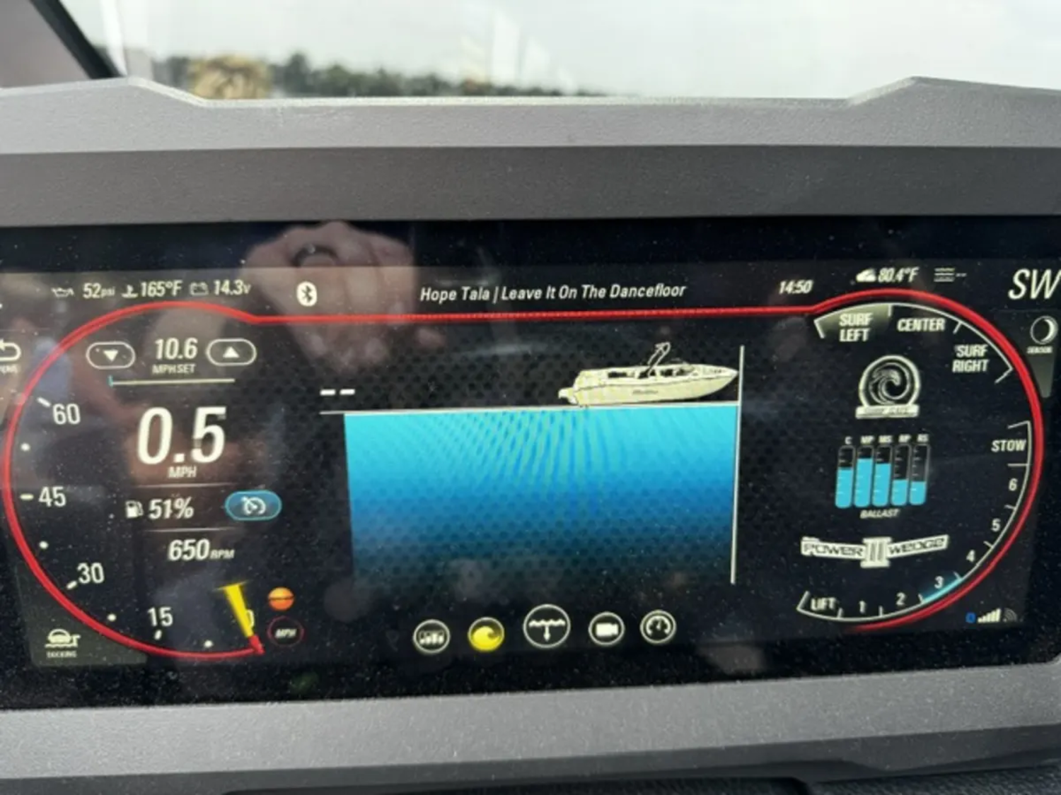 Loaded 2023 Malibu Wakesetter 26 LSV - LT4 Supercharged 607 HP - LT 200 Freshwater Hours
