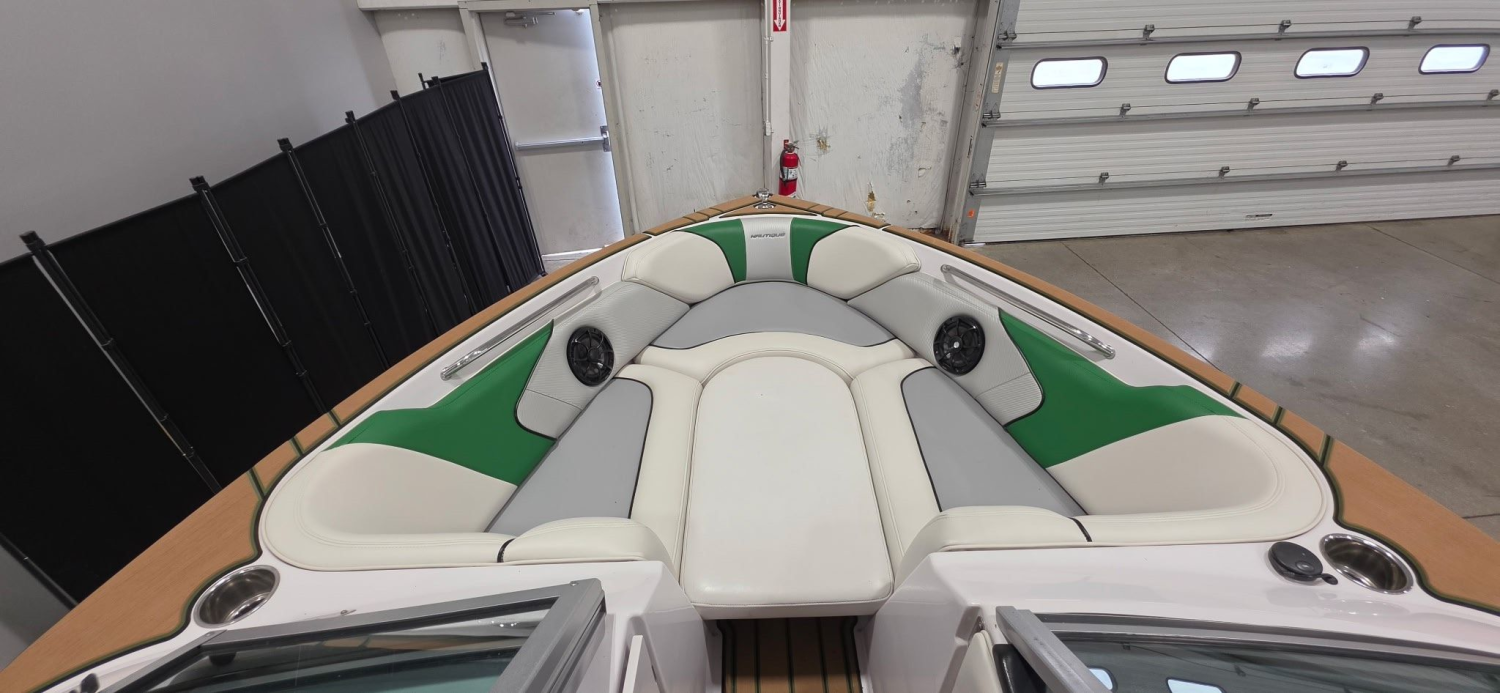 2009 Nautique 230 TE