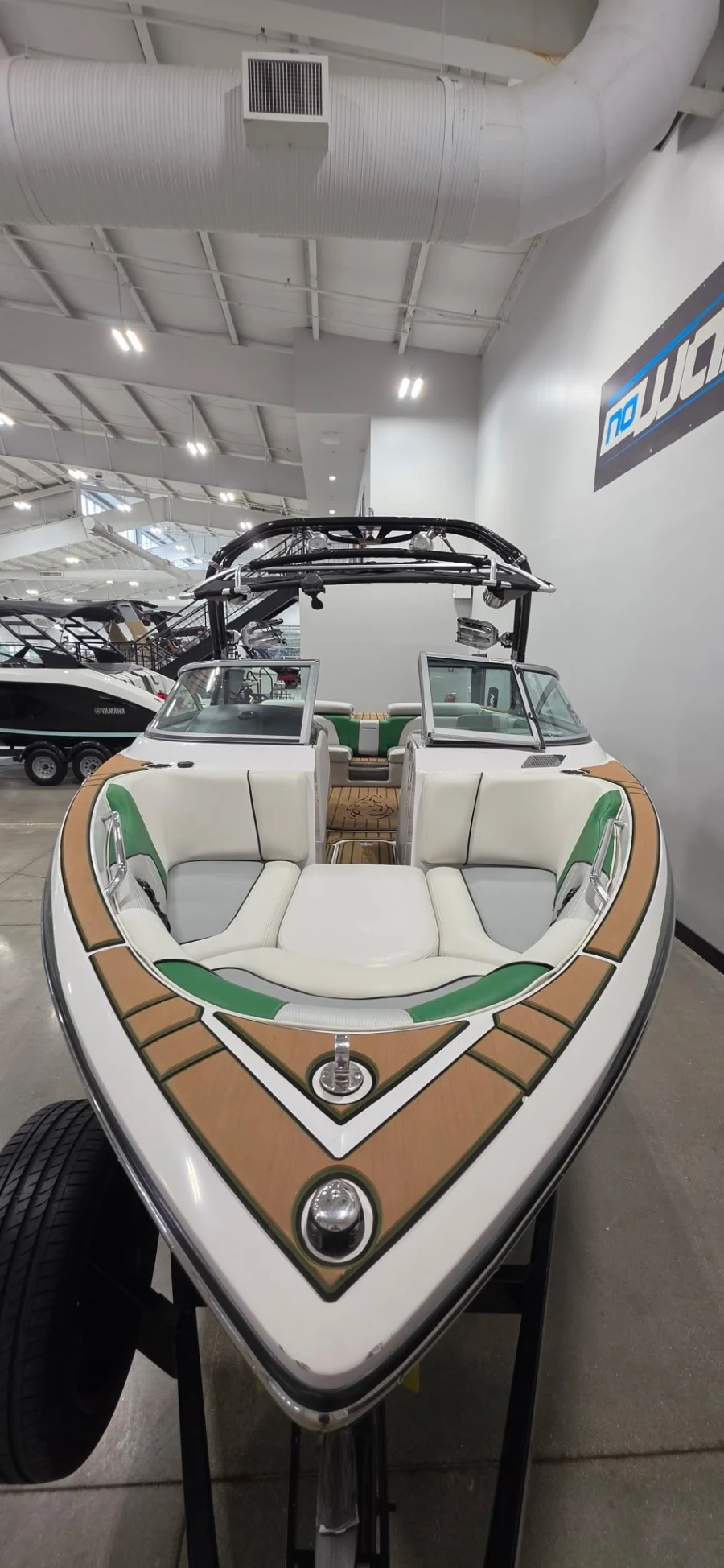 2009-nautique-super-air-nautique-230-140694-image4